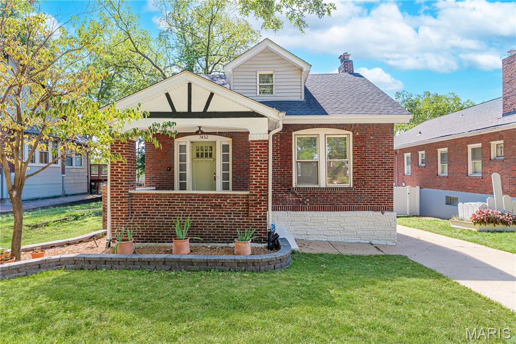 7432 Warner