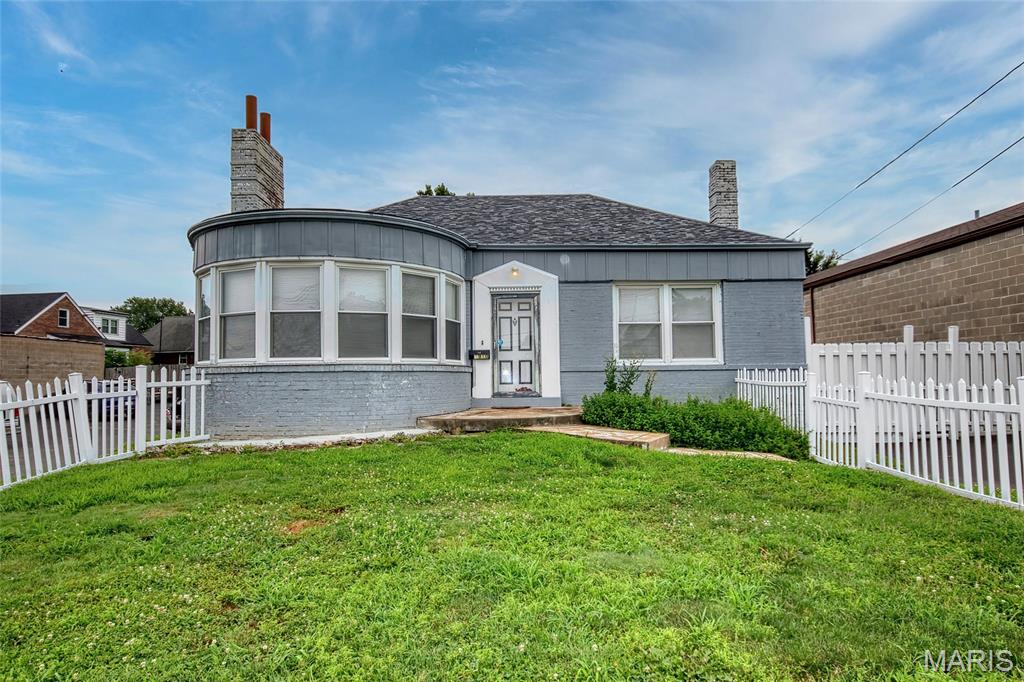 8910 Gravois Road, Unincorporated, MO, 63123 - 2 bed, 1 bath home for sale in Affton, MO