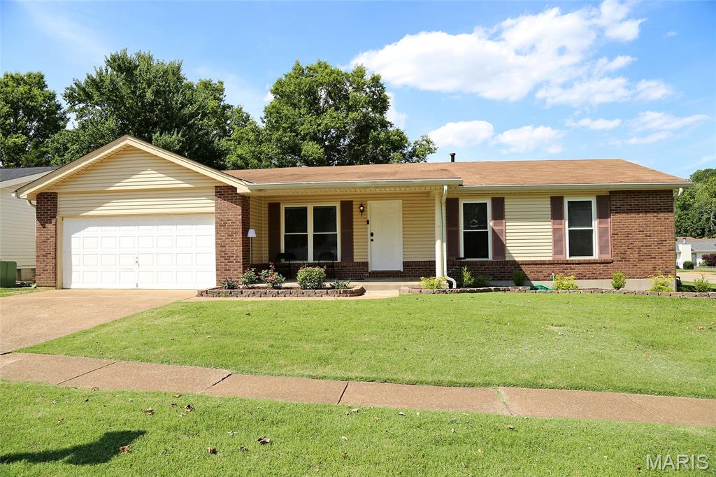 4221 Meadowgreen Trails
