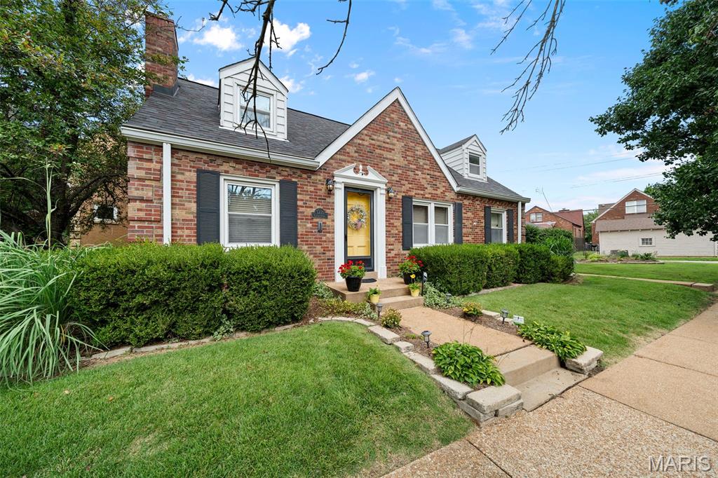 3721 Clifton