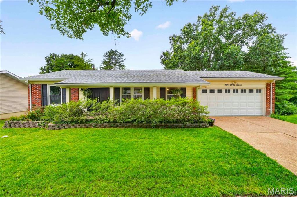 947 Oakfield