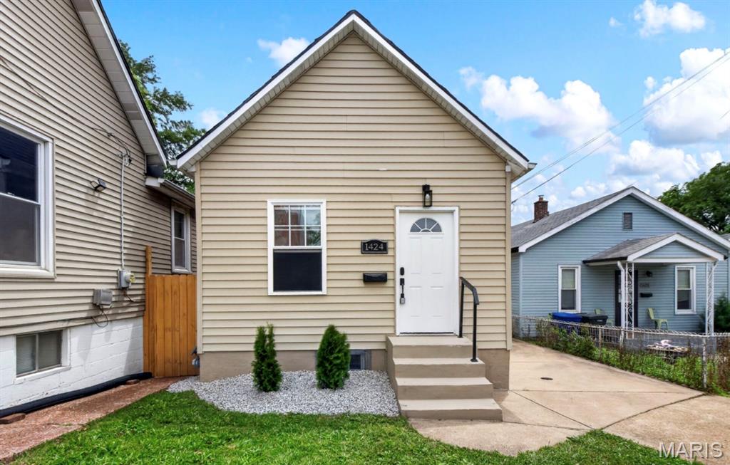 1424 Sulphur Avenue, St Louis City, MO, 63110