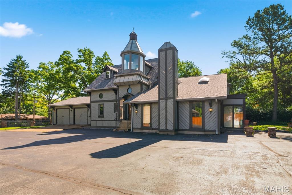 418 Oak Tree Drive, Webster Groves, MO, 63119