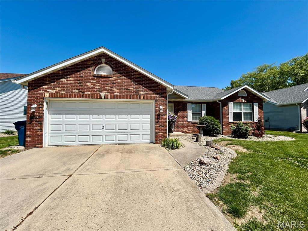 621 Jaime Lynn Court, Edwardsville, IL, 62025 - 3 bed, 3 bath home for sale in Edwardsville, MO