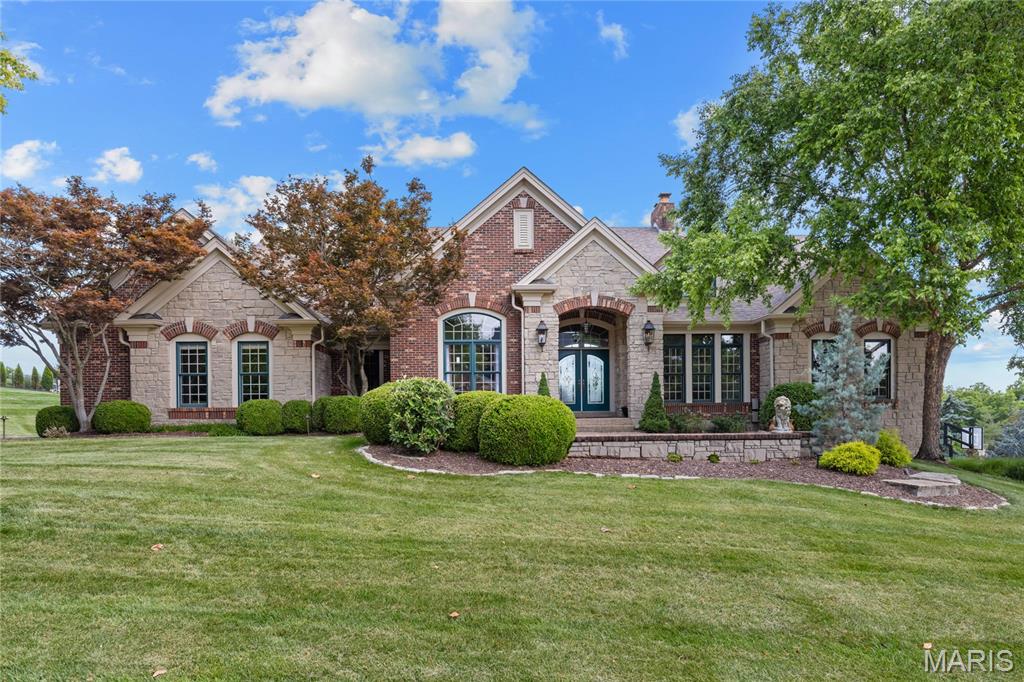 5407 Guinevere Drive, Weldon Spring, MO, 63304 - 4 bed, 5 bath home for sale in Weldon Spring, MO
