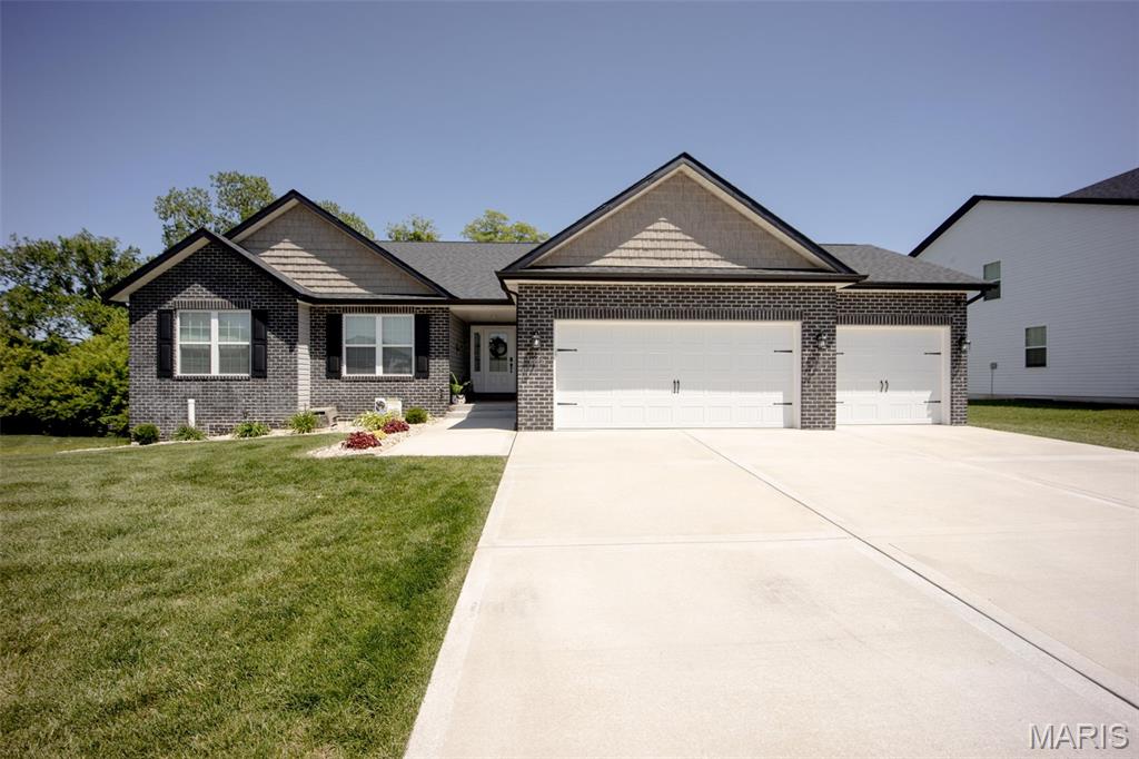 6992 Milburn Estates