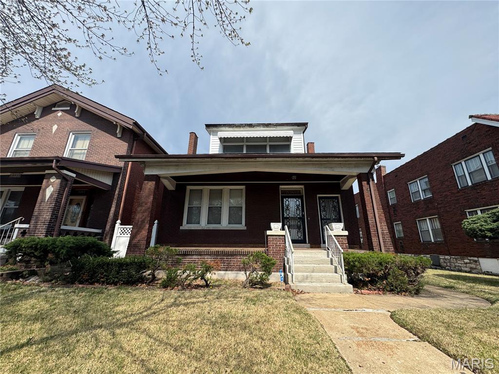 5381 Queens Avenue, St Louis City, MO, 63115