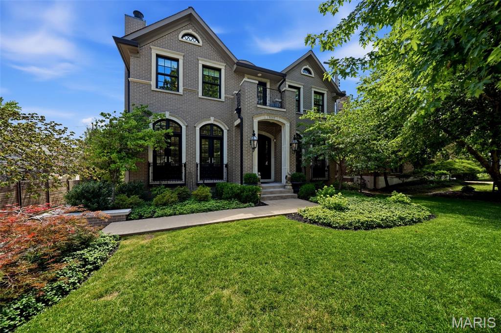 8300 Kingsbury Boulevard, Clayton, MO, 63105 - 4 bed, 6 bath home for sale in Clayton, MO