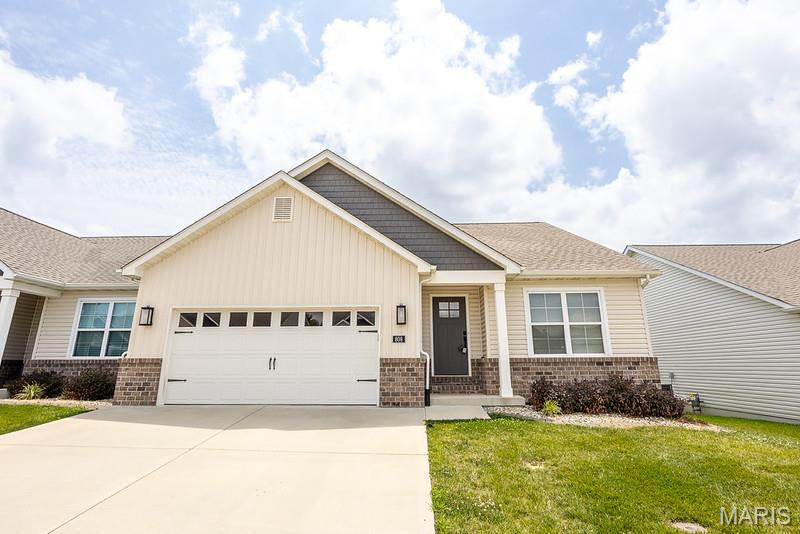 808 Applewood Creek Drive, Fairview Heights, IL, 62208