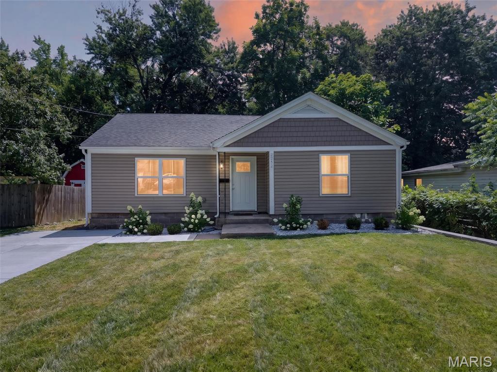 2302 N 5th Street, St Charles, MO, 63301