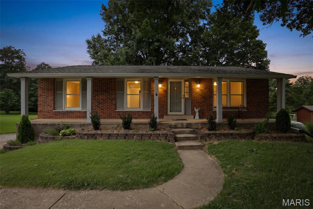 1139 Vicksburg Drive, Festus, MO, 63028