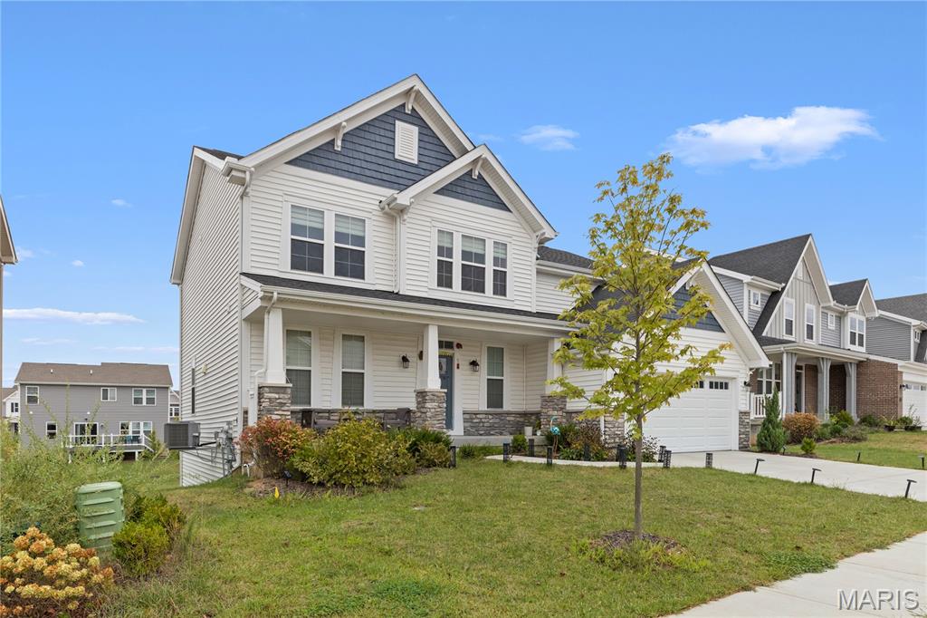 424 Smithton Boulevard, O'Fallon, MO, 63368 - 4 bed, 3 bath home for sale in O'Fallon, MO