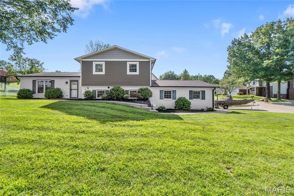 1305 Ashland Hills