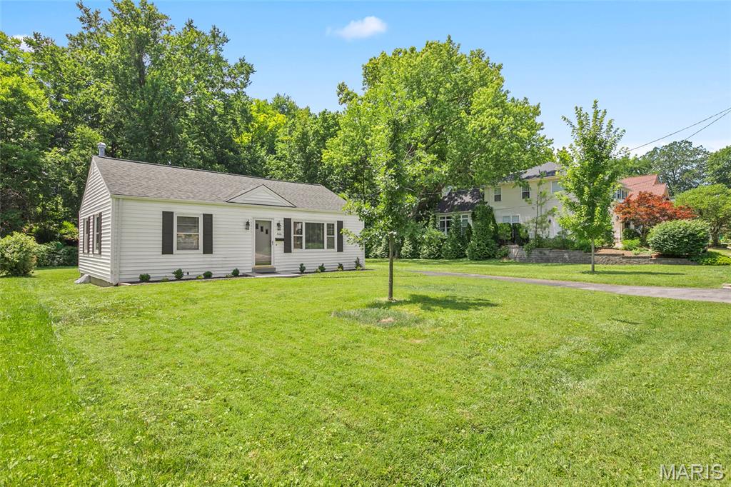 446 W Kirkham Avenue, Webster Groves, MO, 63119