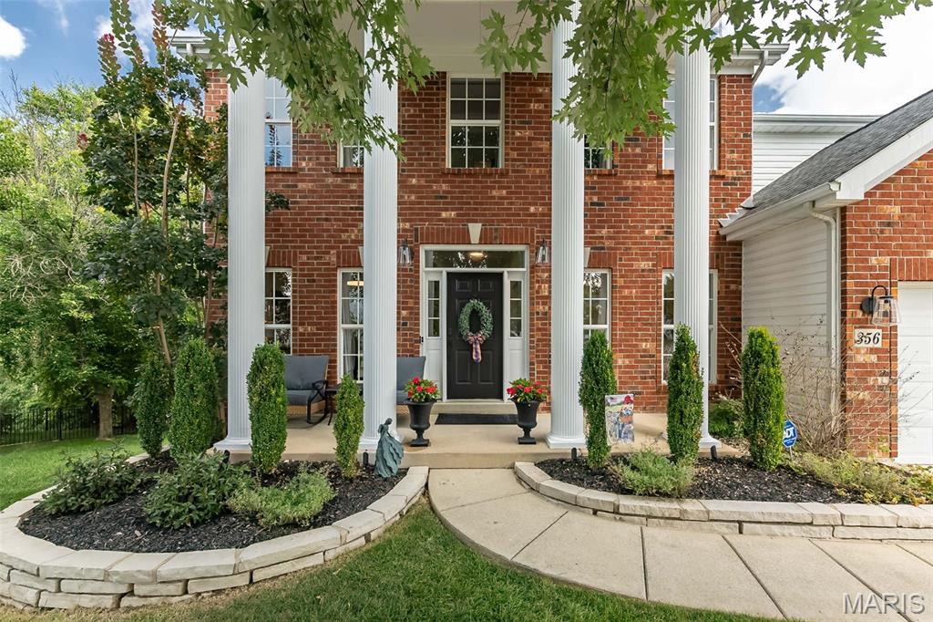 356 Carr Manor