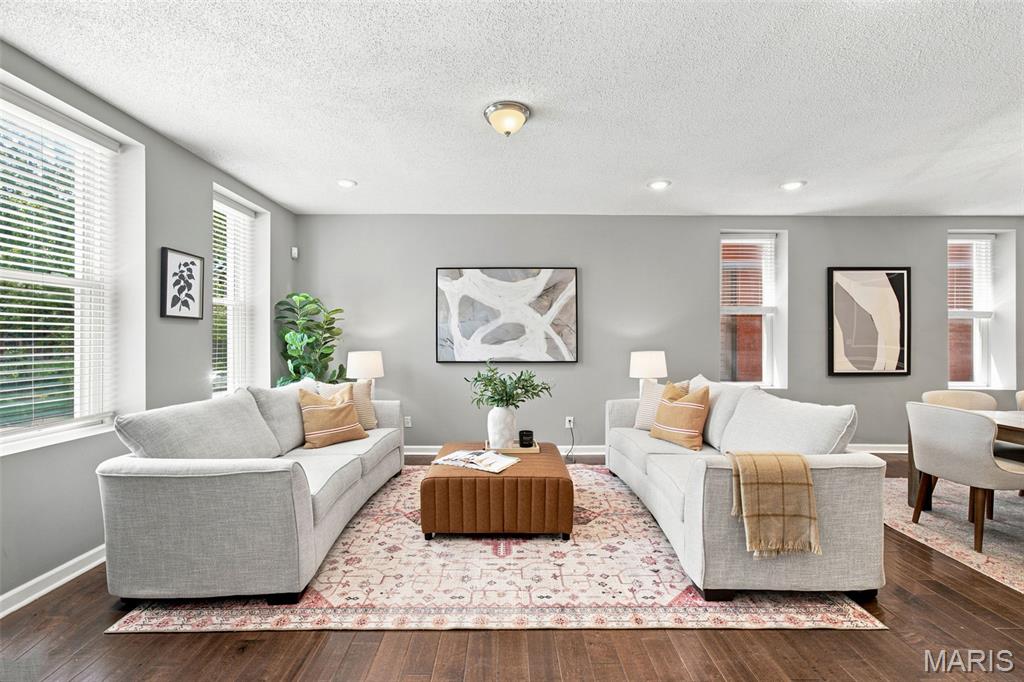 3423 Magnolia