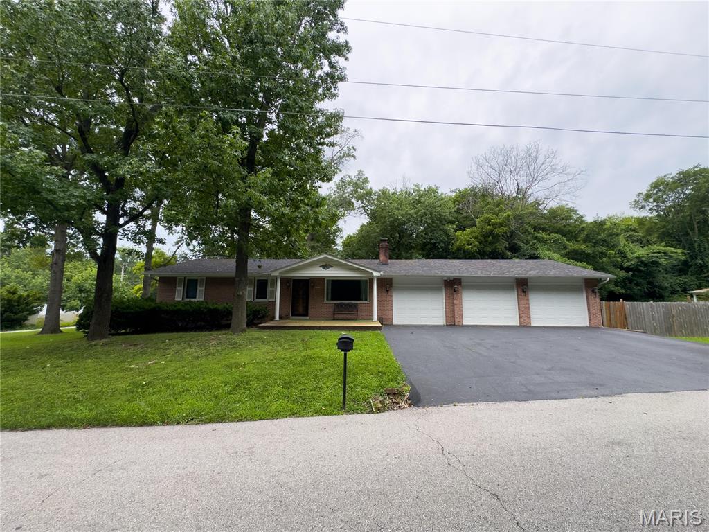 2035 Valmont Drive, Arnold, MO, 63010 - 3 bed, 3 bath home for sale in Arnold, MO
