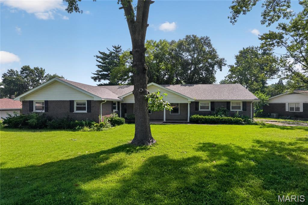 550 Monceau Drive, Ferguson, MO, 63135