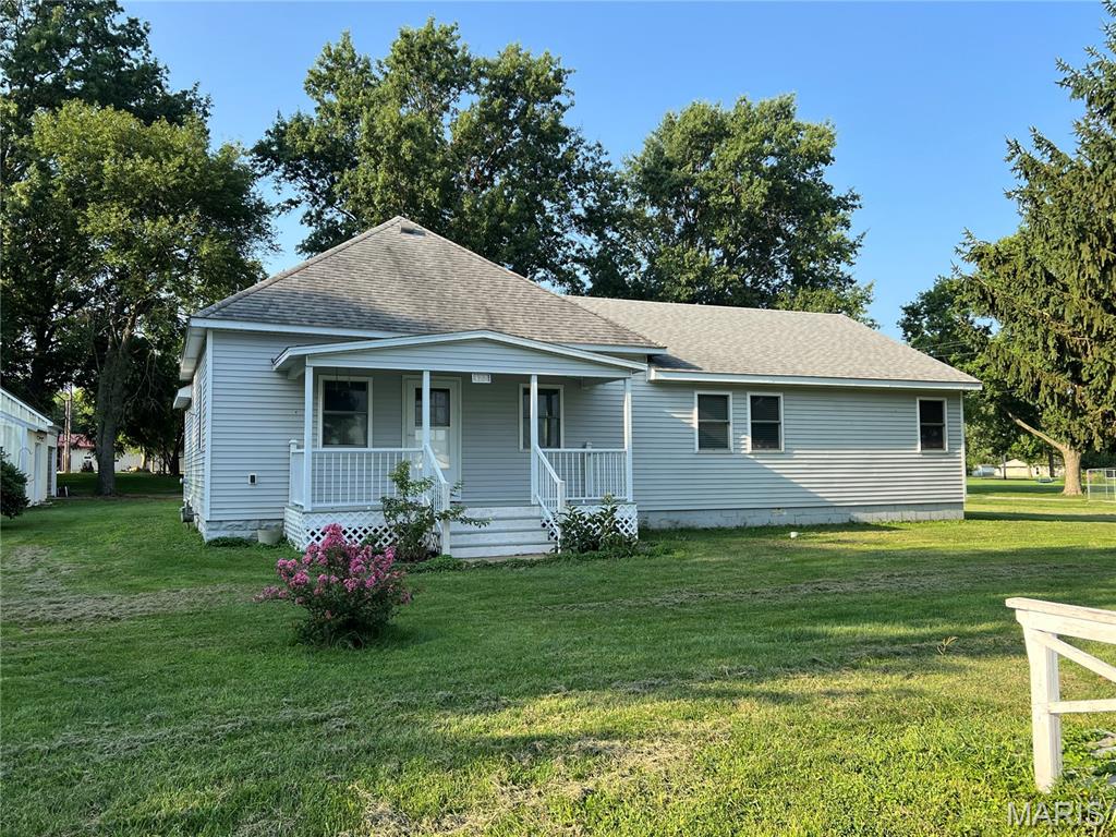 322 E Bertolino Avenue, Nokomis, IL, 62075