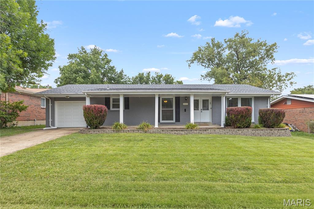 8047 Amherst