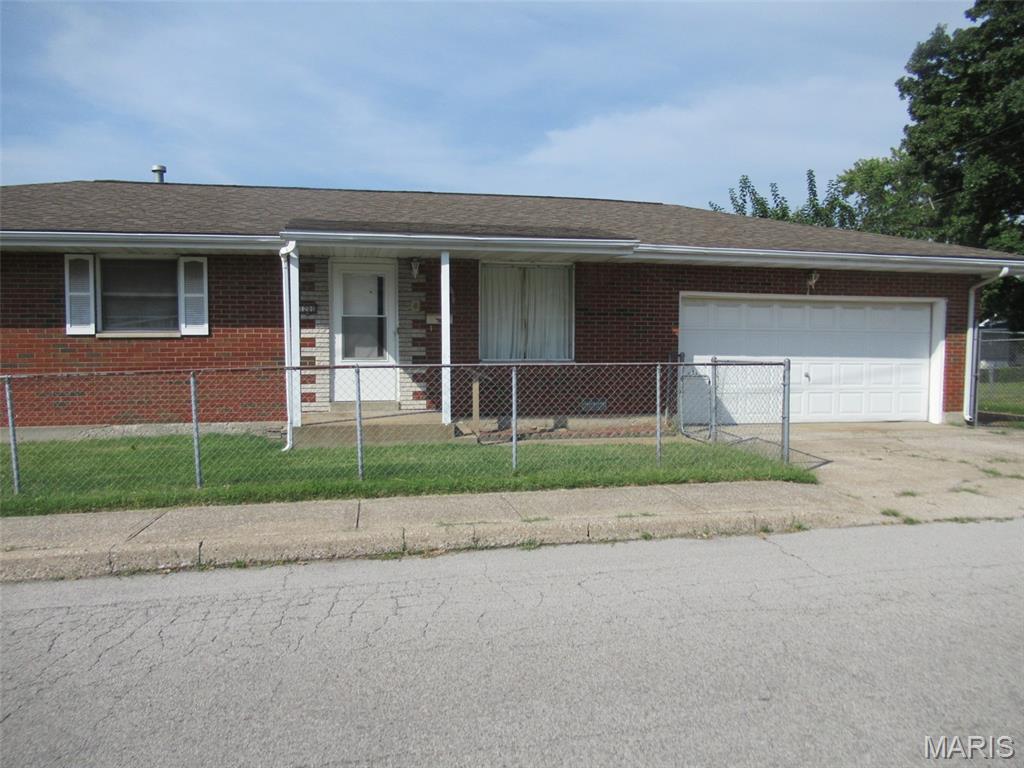 1200 Alton