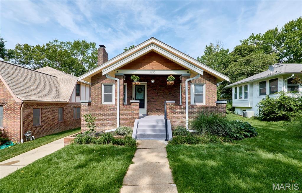 805 Leonard Drive, Rock Hill, MO, 63119
