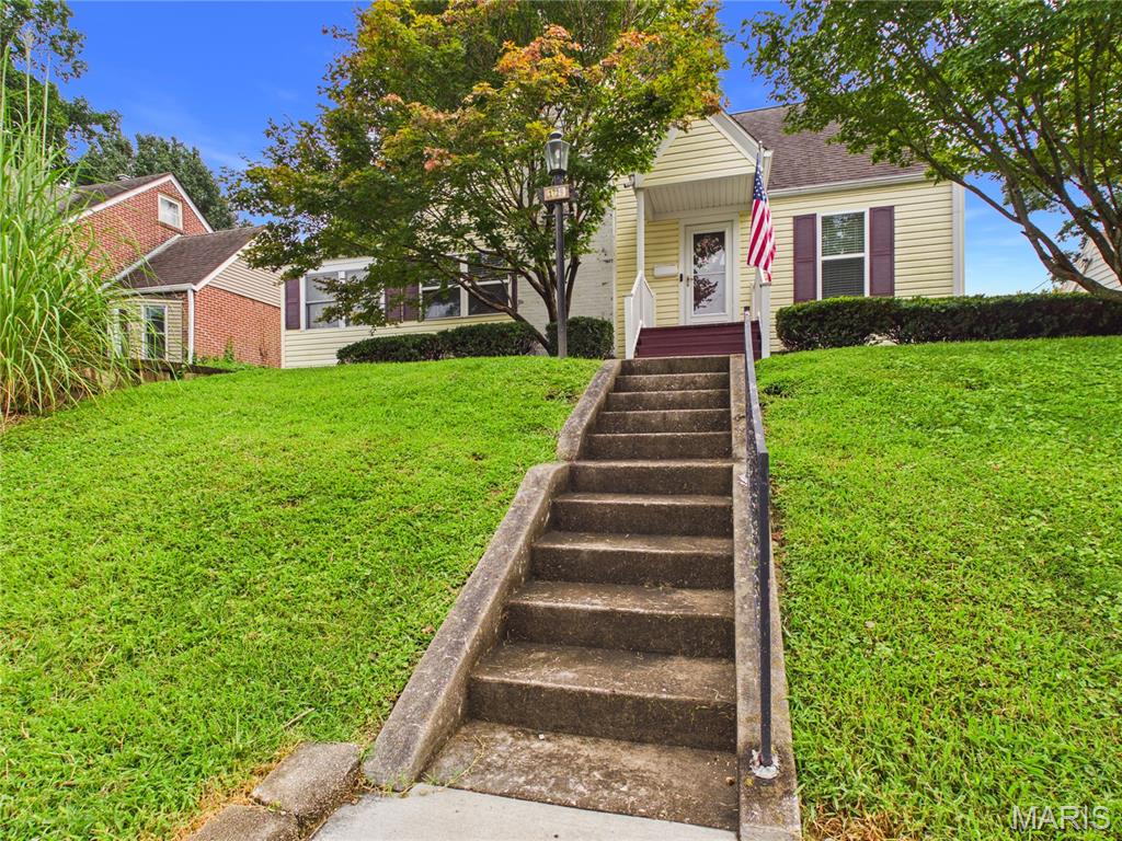 1729 Luce Street, Cape Girardeau, MO, 63701 - 5 bed, 2 bath home for sale in Cape Girardeau, MO