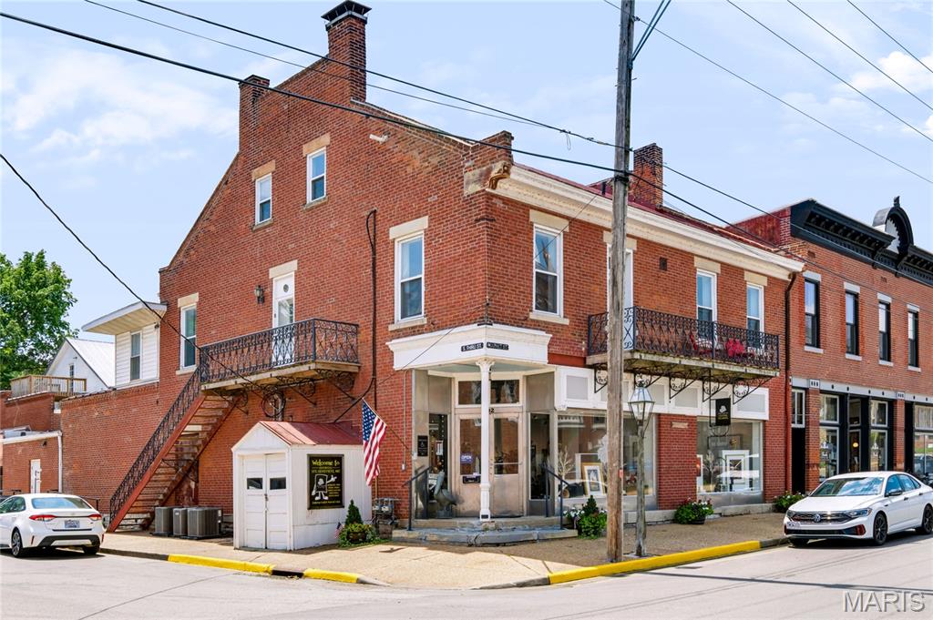 302 Market