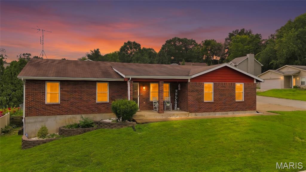 2172 Larkspur
