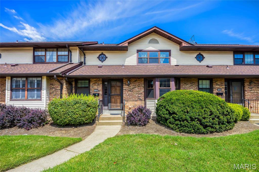 1341 Snapdragon Court, Unincorporated, MO, 63146 - 3 bed, 3 bath home for sale in St Louis, MO