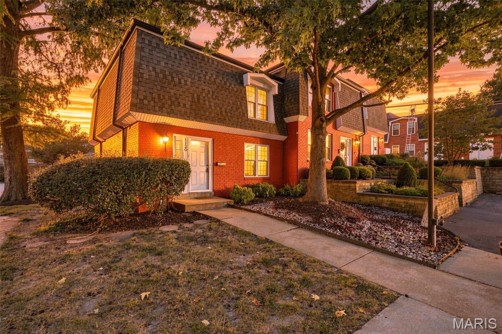 1120 Beau Jardin Court, Creve Coeur, MO, 63146