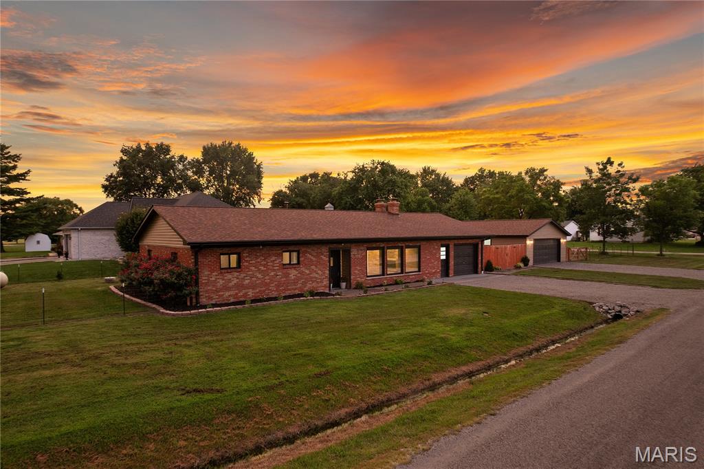 8435 Prairietown Road, Worden, IL, 62097