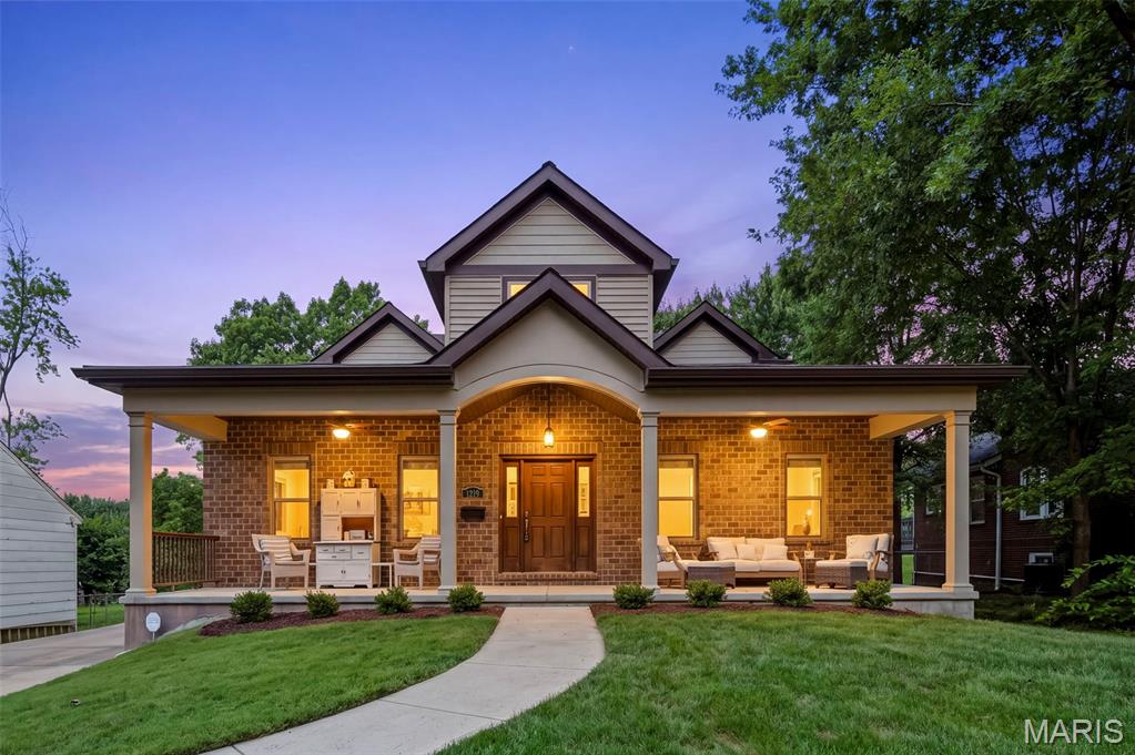 1219 Missouri Avenue, Kirkwood, MO, 63122 - 3 bed, 4 bath home for sale in Kirkwood, MO