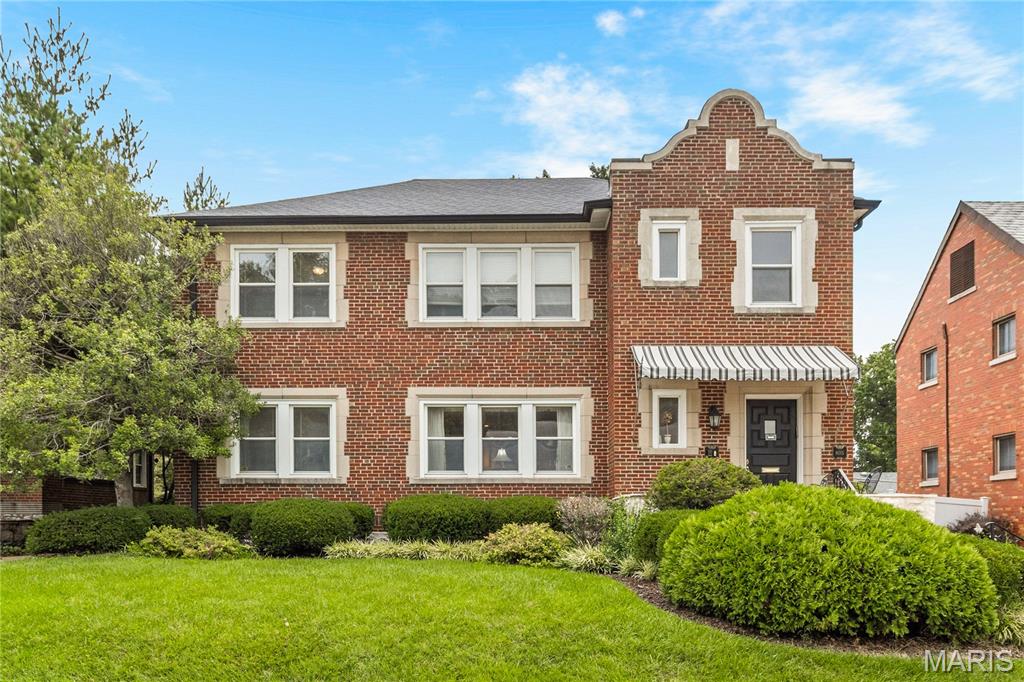 8015 Delmar
