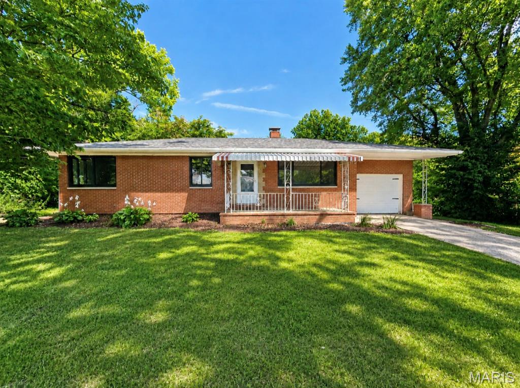 524 Pearl Street, Godfrey, IL, 62035