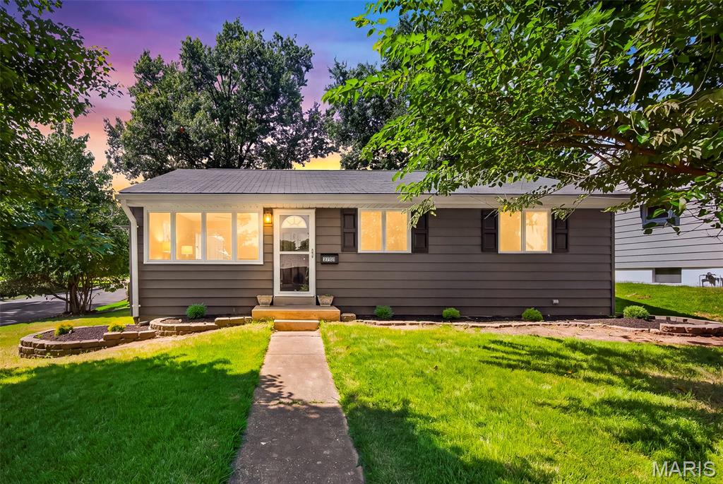 2701 Sibley