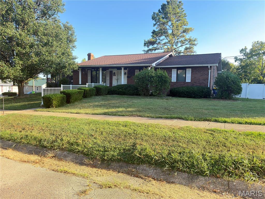 319 Jefferson Street, De Soto, MO, 63020