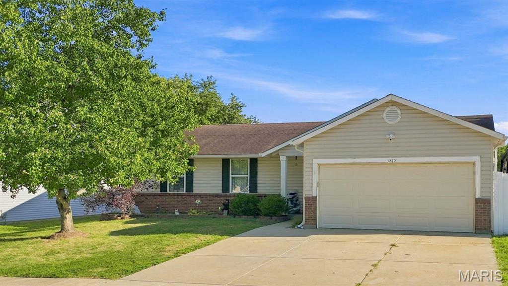 3249 Windwood Trails Drive, St Peters, MO, 63303 - 3 bed, 2 bath home for sale in St Peters, MO