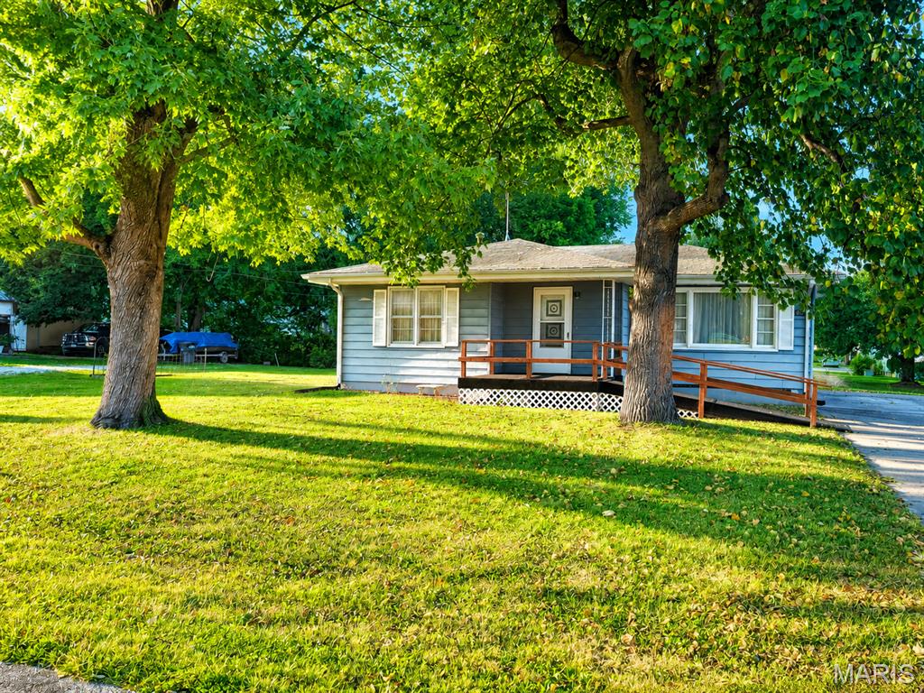 208 Mary Street, Hardin, IL, 62047