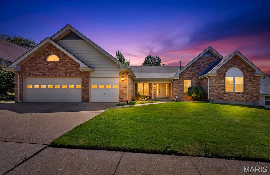 12928 Broadridge Lane, Black Jack, MO, 63033 - 6 bed, 3 bath home for sale in Florissant, MO