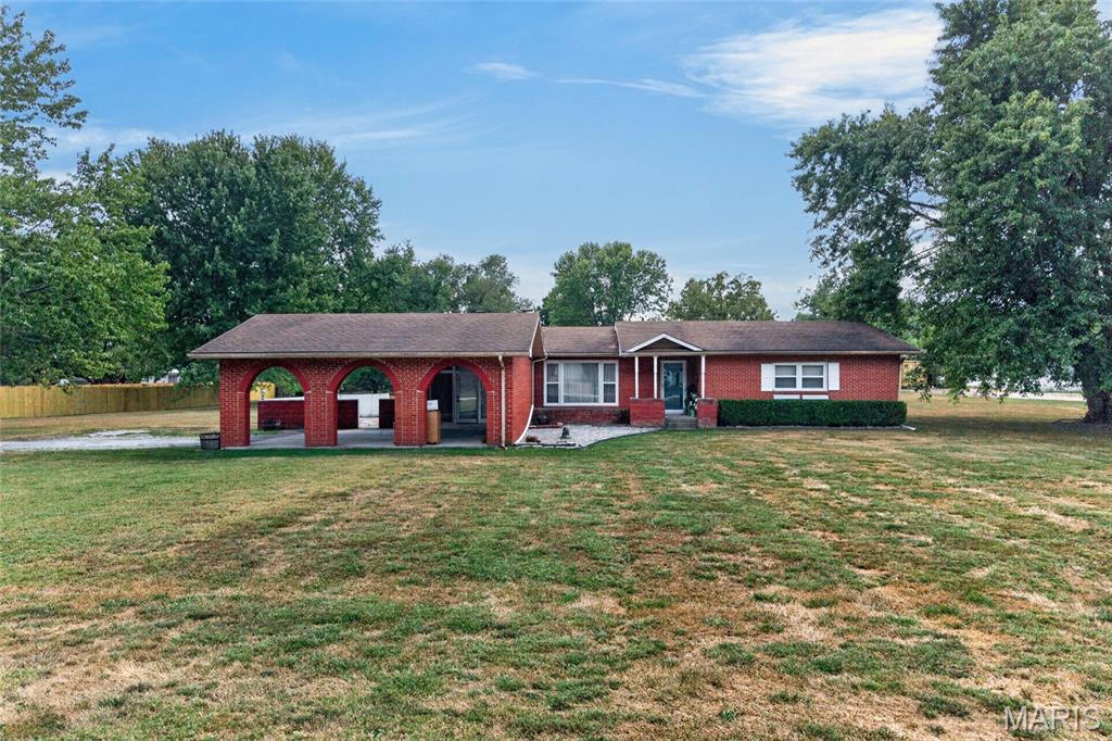 16897 Kneedler Street, Lebanon, MO, 65536 - 3 bed, 3 bath home for sale in Lebanon, MO