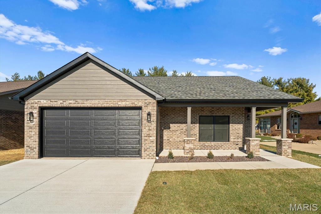 1835 Carrington Way, Swansea, IL, 62226 - 3 bed, 2 bath home for sale in Swansea, MO