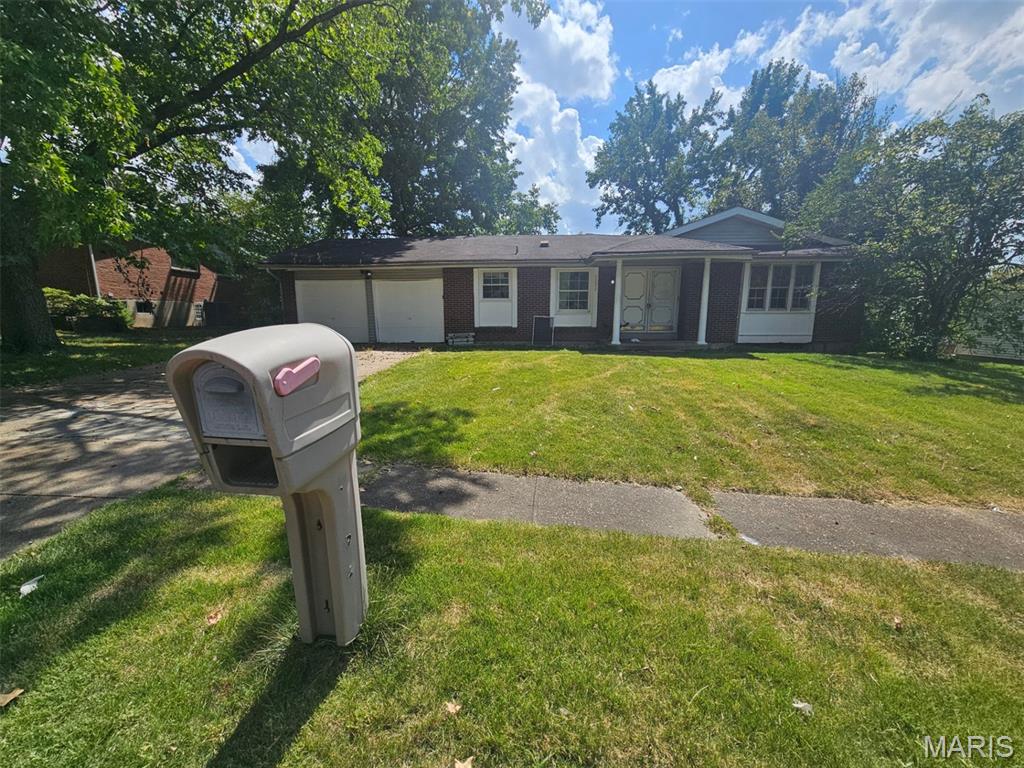 5232 Priorybrook Road, Black Jack, MO, 63033