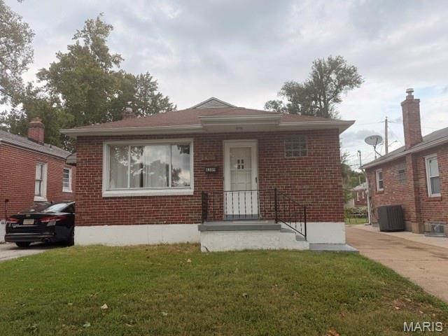8309 Orchard Avenue, University City, MO, 63132