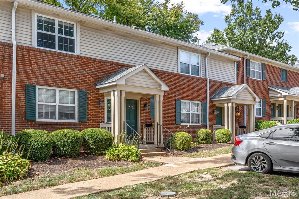 1625 High School Drive, Brentwood, MO, 63144