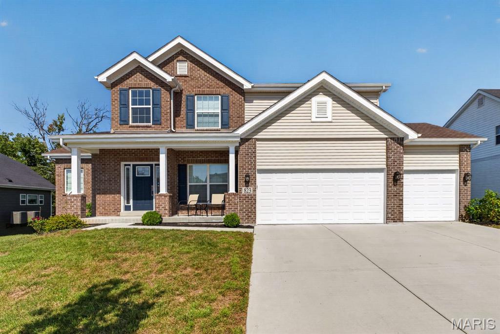 823 Silver Buck Lane, Chesterfield, MO, 63005 - 5 bed, 5 bath home for sale in Chesterfield, MO