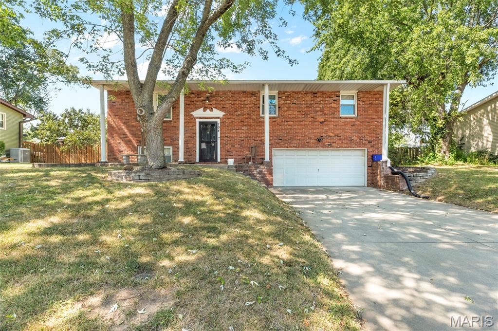 704 Airwood
