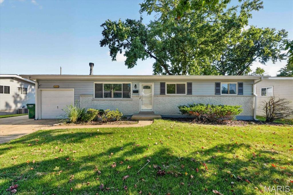 665 Redwing Drive, Florissant, MO, 63031