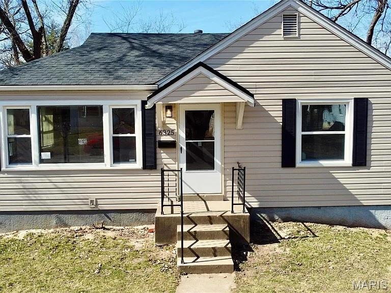 6325 Everett Drive, Berkeley, MO, 63134
