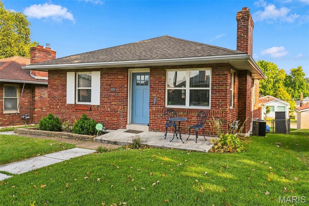 5651 Potomac